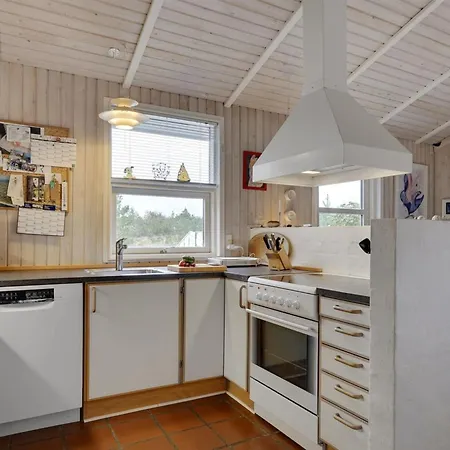 Tino - 900m From The Sea By Interhome Feriehus *