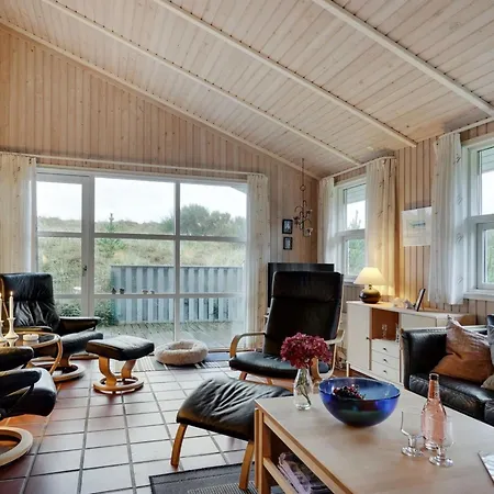 Tino - 900m From The Sea By Interhome *