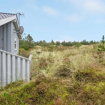 Tino - 900m From The Sea By Interhome